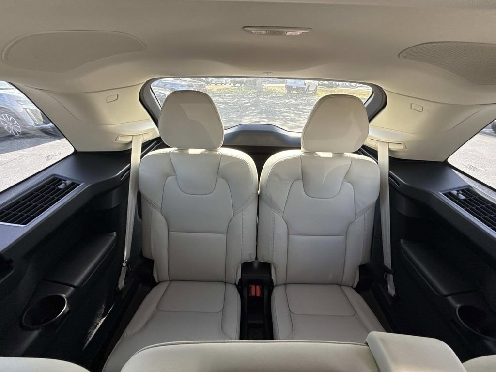 Used 2023 Volvo XC90 B6 Ultimate w/ Protection Package Premier image 18