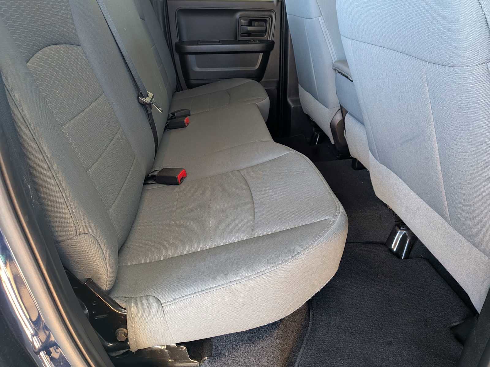 Used 2014 RAM 1500 Express image 17