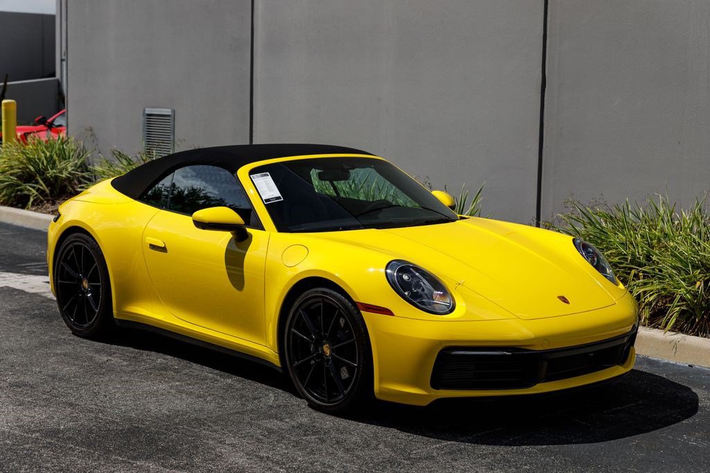 Used 2022 Porsche 911 Carrera RWD image 7