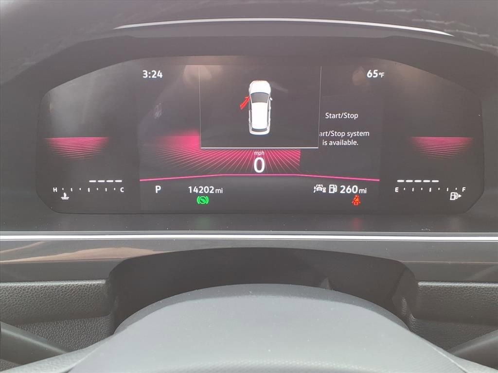 Used 2024 Volkswagen Tiguan Wolfsburg Edition image 22