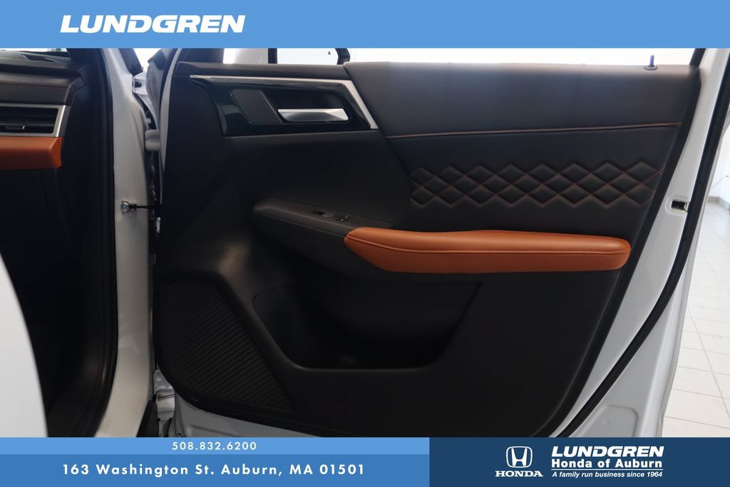 Used 2022 Mitsubishi Outlander SEL AWD/4WD image 16