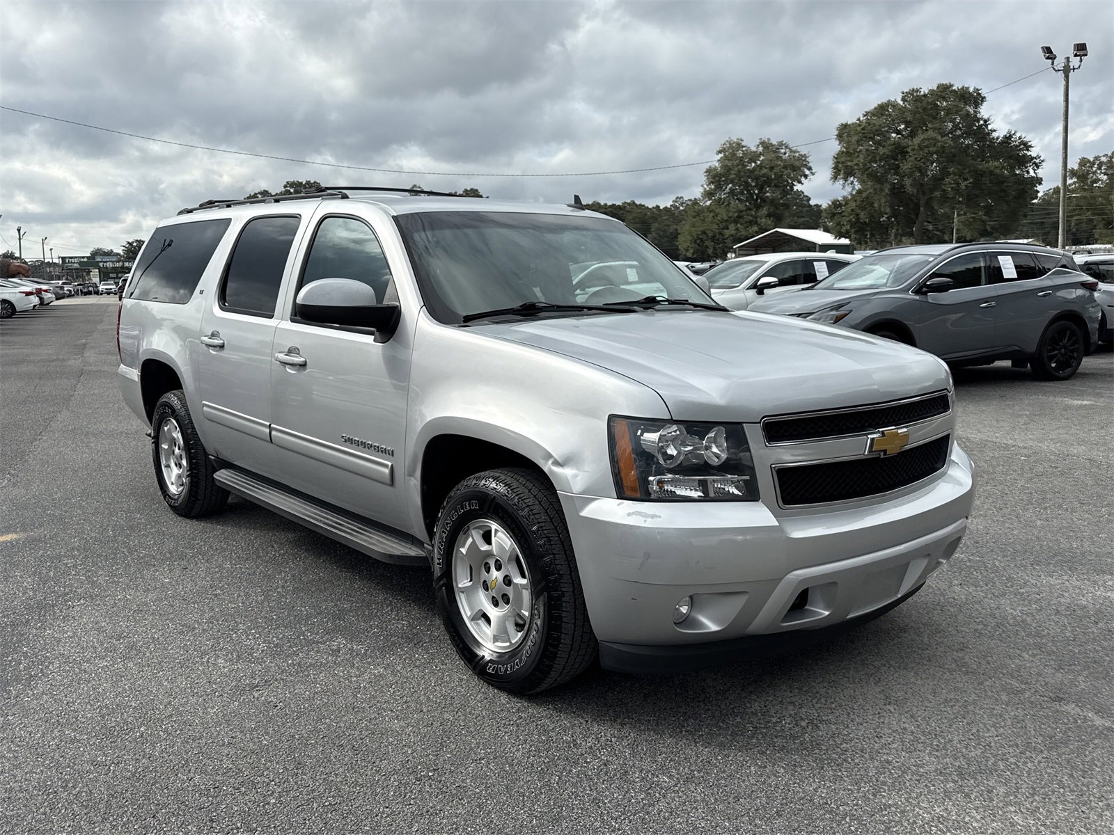 Used 2012 Chevrolet Suburban LT w/ Luxury Package image 8