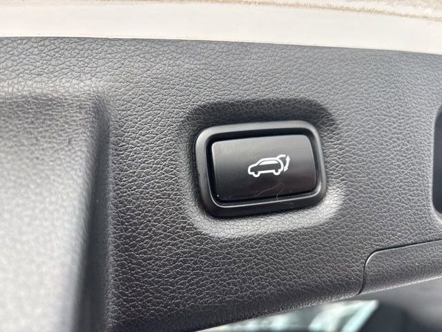 Used 2019 Hyundai Santa Fe Ultimate w/ Cargo Package image 40