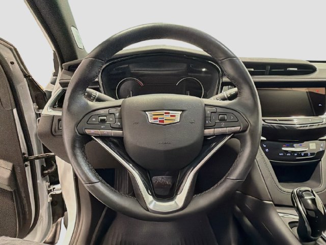 Certified 2024 Cadillac XT6 Premium Luxury w/ LPO, Floor Liner Package AWD/4WD image 9