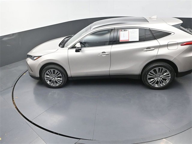 Used 2023 Toyota Venza Limited image 22