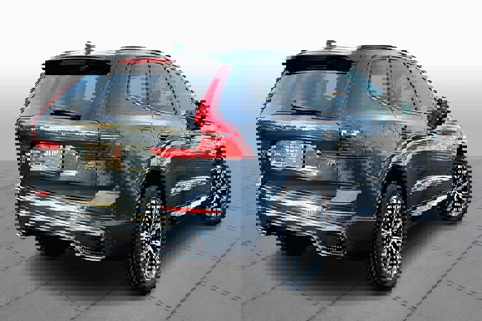 Certified 2024 Volvo XC60 B5 Core w/ Climate Package image 13