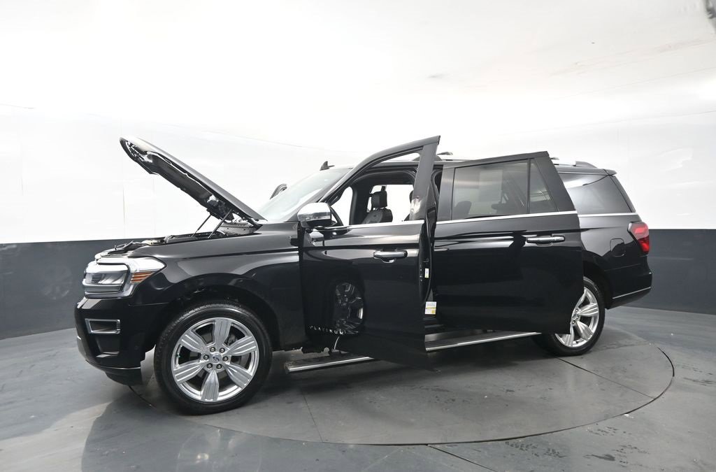 Certified 2024 Ford Expedition Max Platinum image 31
