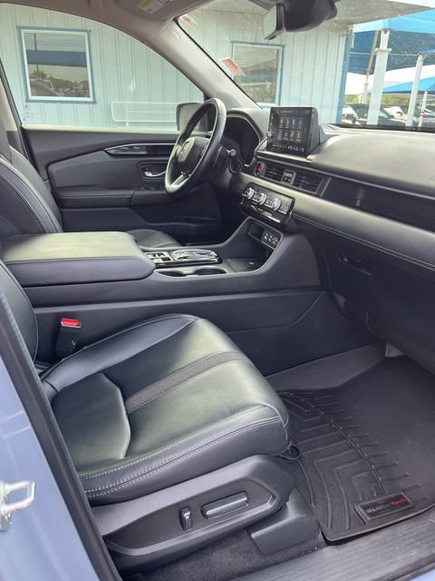 Used 2024 Honda Pilot Touring image 11