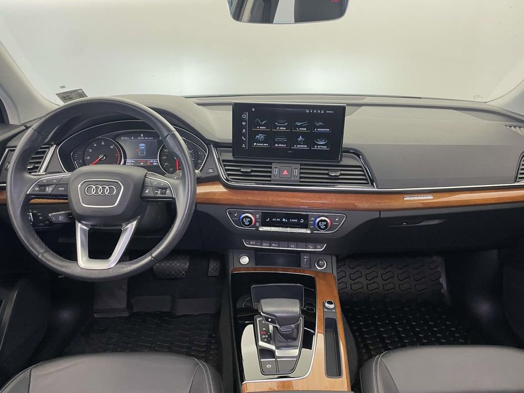 Used 2023 Audi Q5 2.0T Premium w/ Convenience Package AWD/4WD image 26