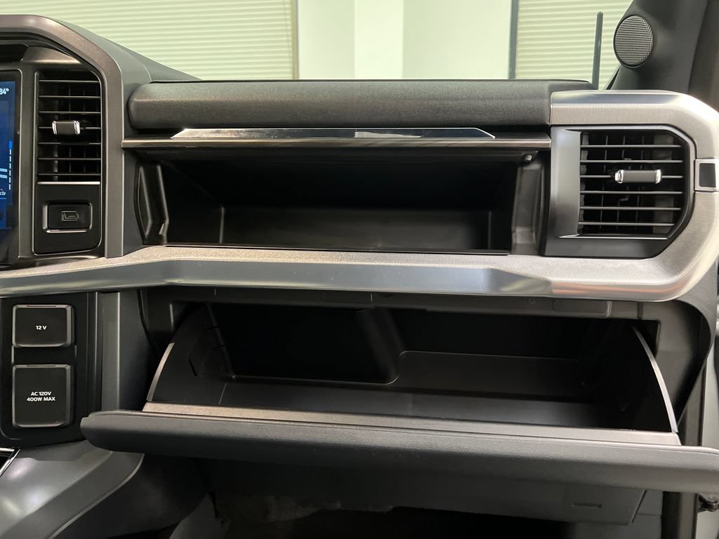 Used 2025 Ford F150 Lariat AWD/4WD image 34