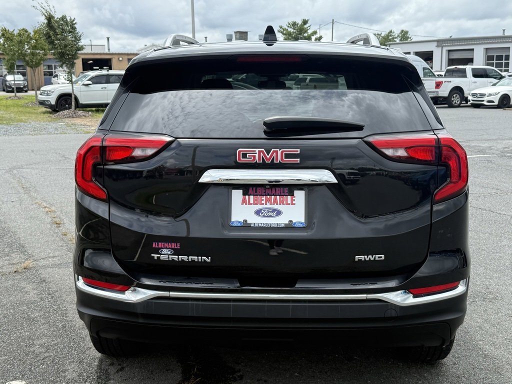 Used 2021 GMC Terrain SLT image 4