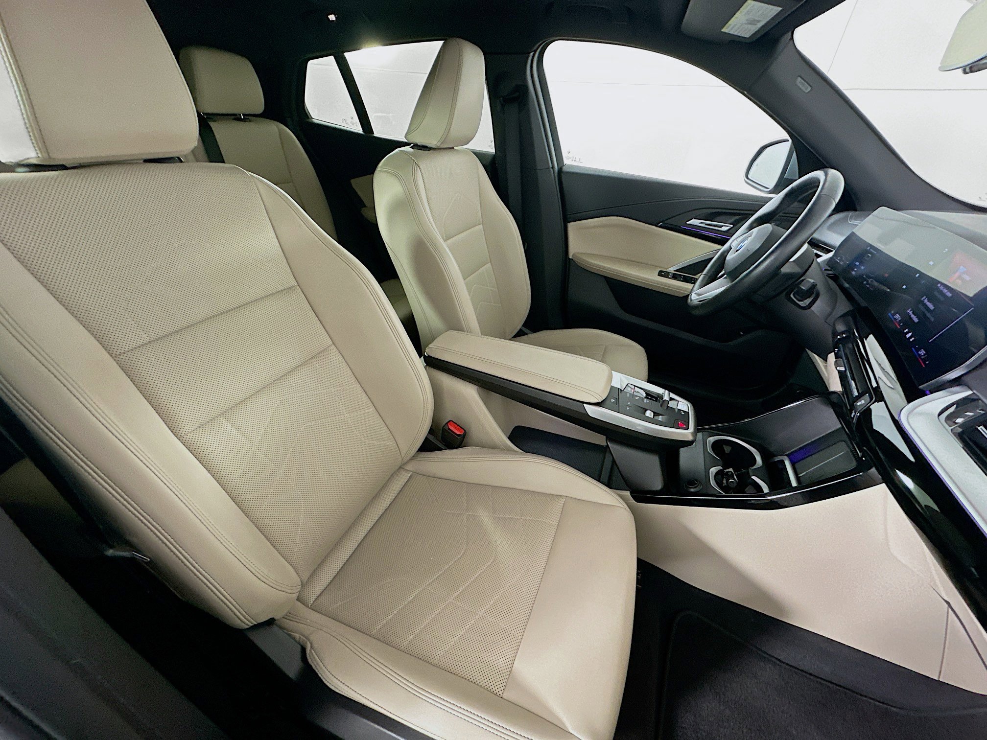 Used 2025 BMW X2 xDrive28i AWD/4WD image 31