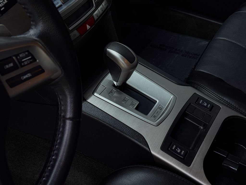 Used 2012 Subaru Outback 3.6R Limited image 14