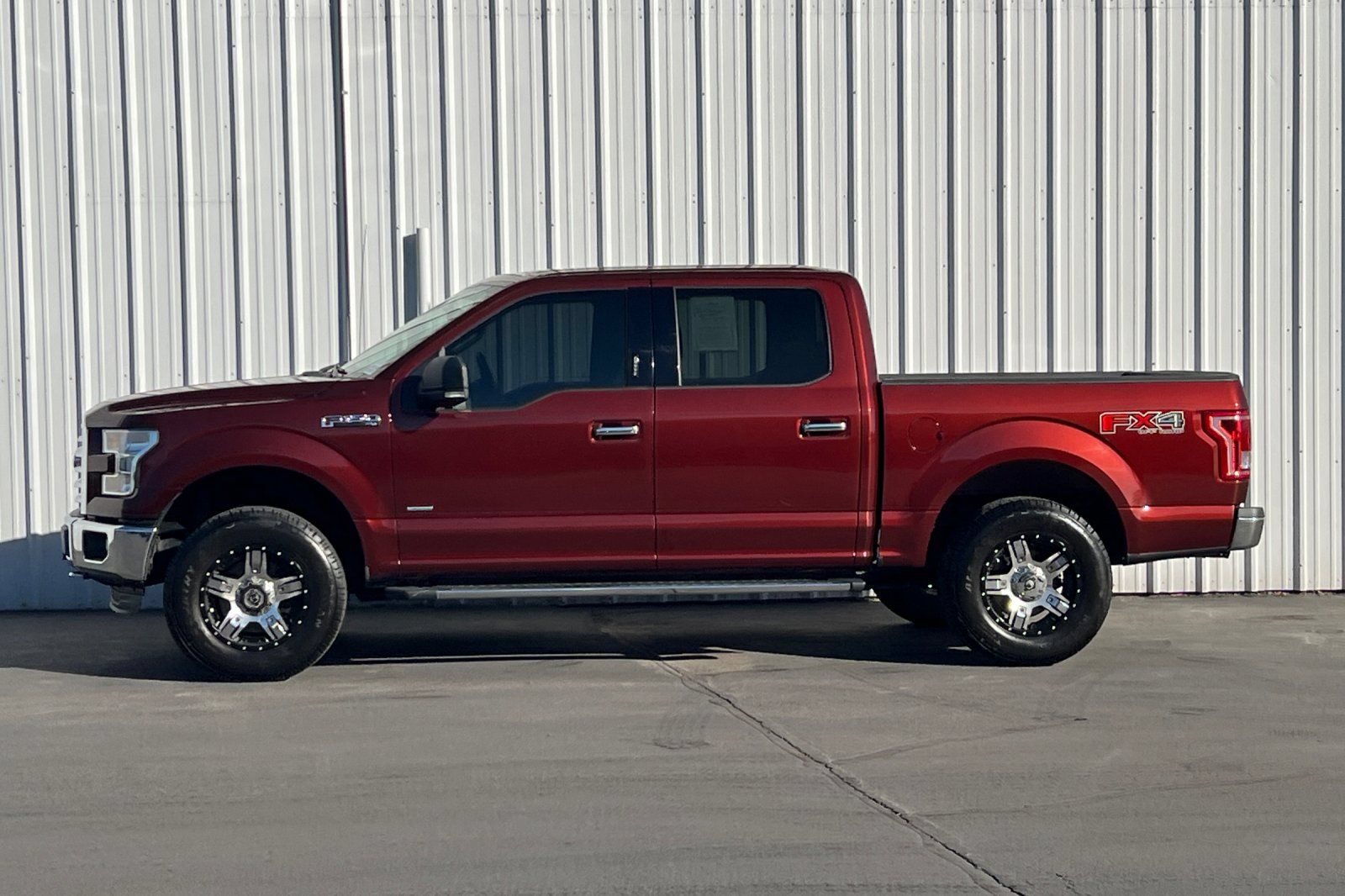 Used 2016 Ford F150 XLT w/ Equipment Group 301A Mid AWD/4WD image 10