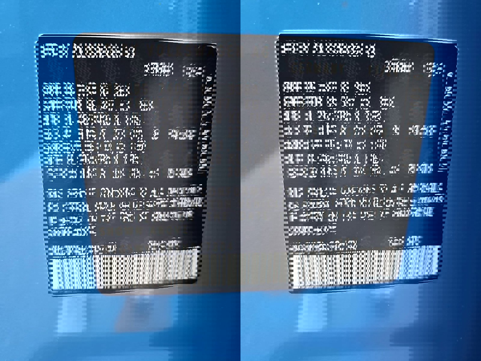 Used 2025 Volkswagen ID. Buzz 1st Edition image 36