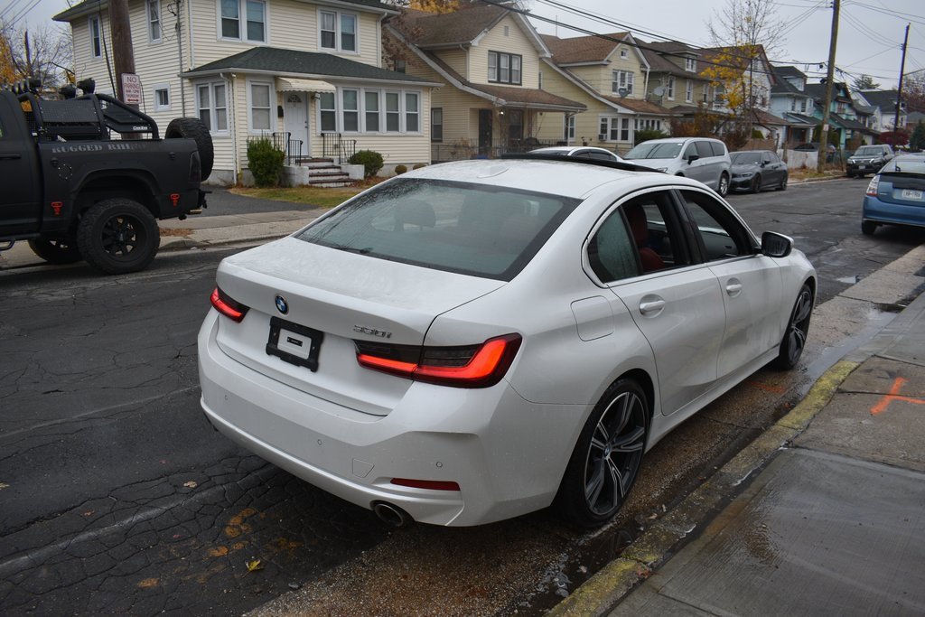 Used 2024 BMW 330i Sedan w/ Convenience Package image 6