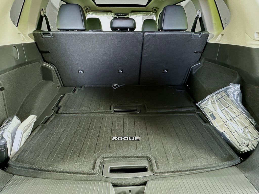 New 2026 Nissan Rogue Platinum image 35