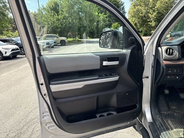 Used 2020 Toyota Tundra Limited w/ Limited Premium Package image 15