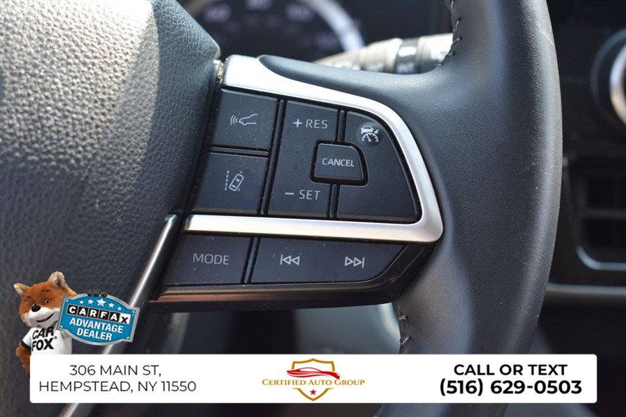 Used 2025 Toyota Highlander LE FWD image 16