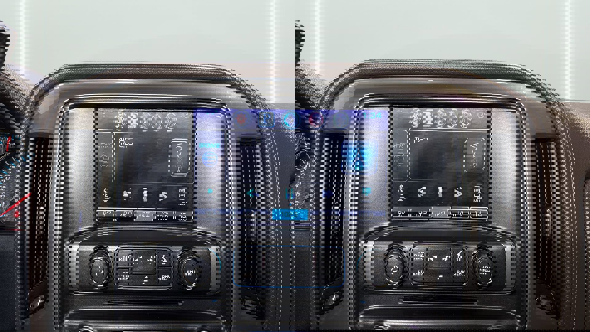 Used 2015 Chevrolet Silverado 2500 LTZ w/ Duramax Plus Package AWD/4WD image 25