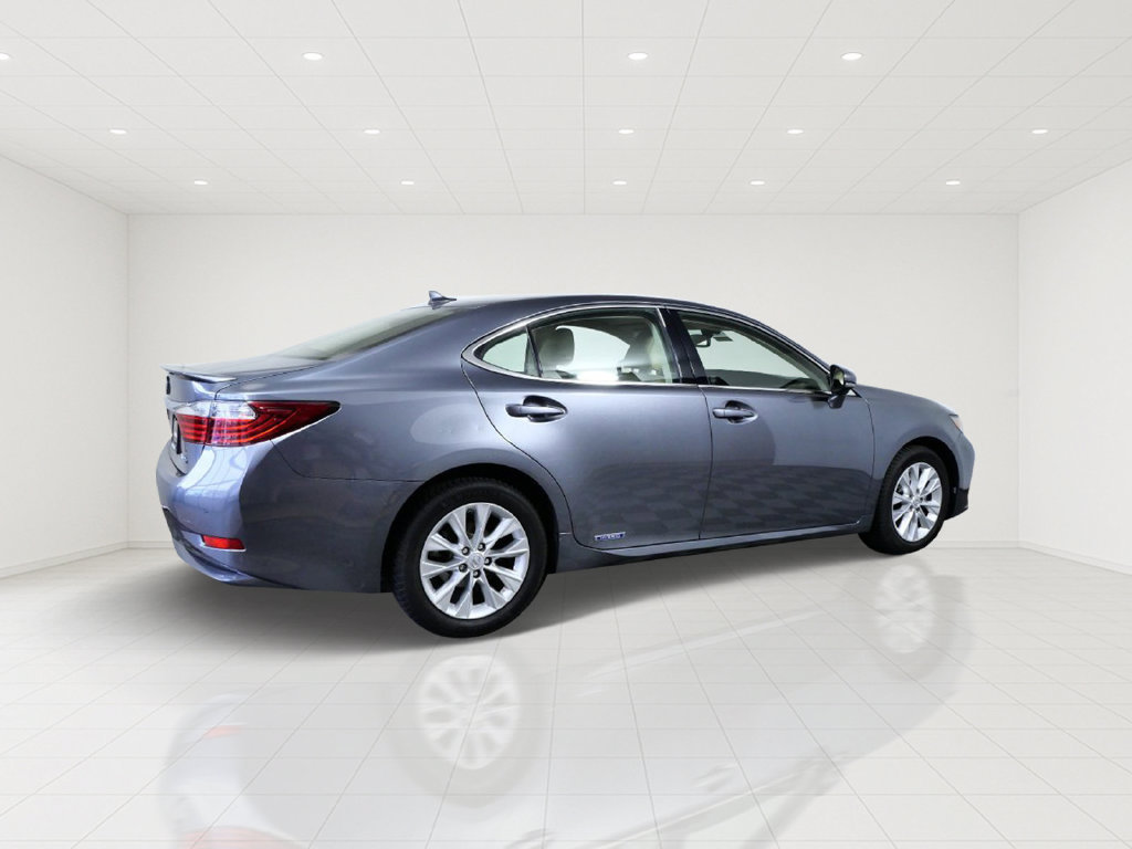 Used 2013 Lexus ES 300h w/ Luxury Pkg FWD image 6