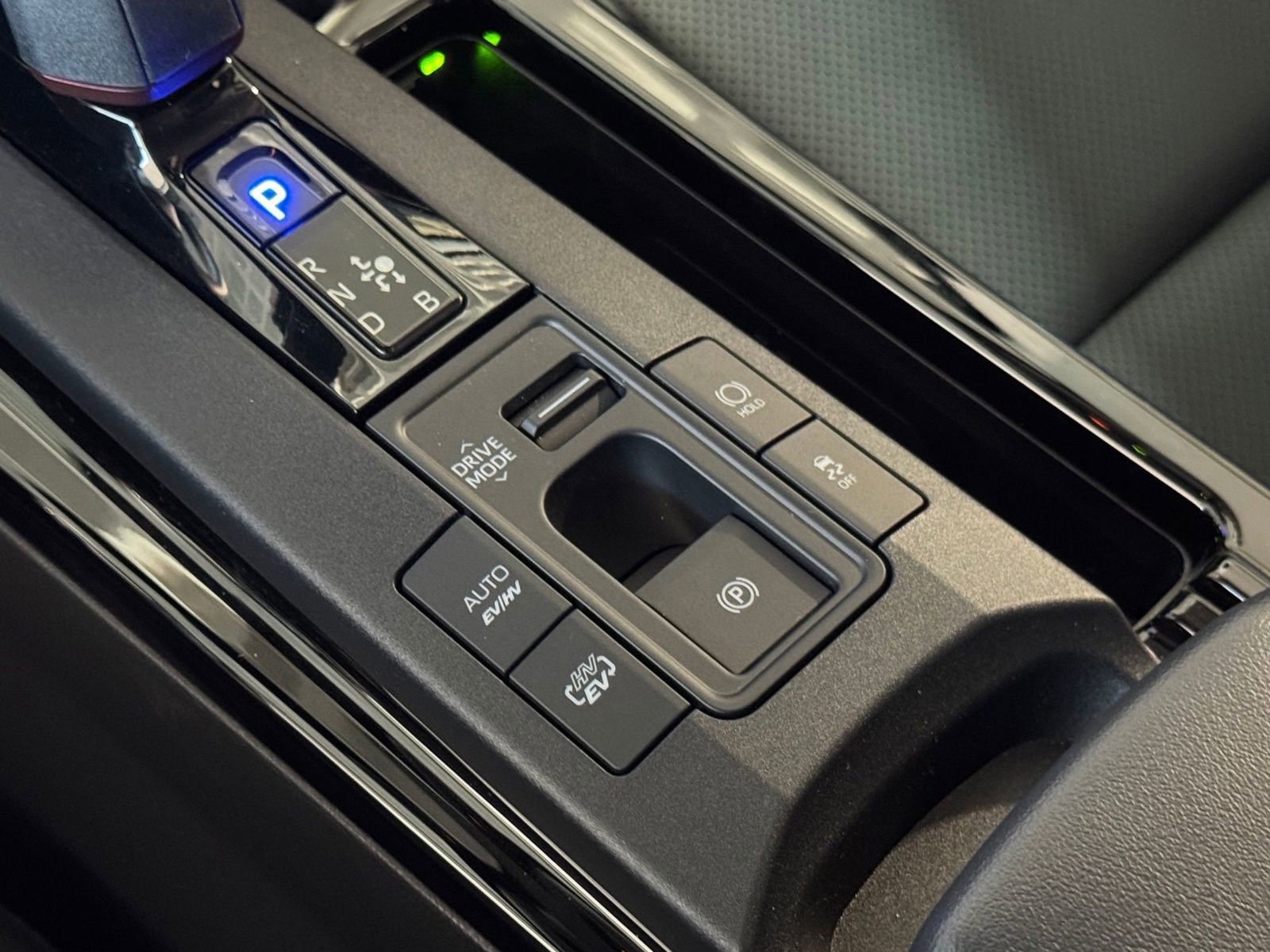 New 2026 Toyota Prius Plug-In Hybrid image 25