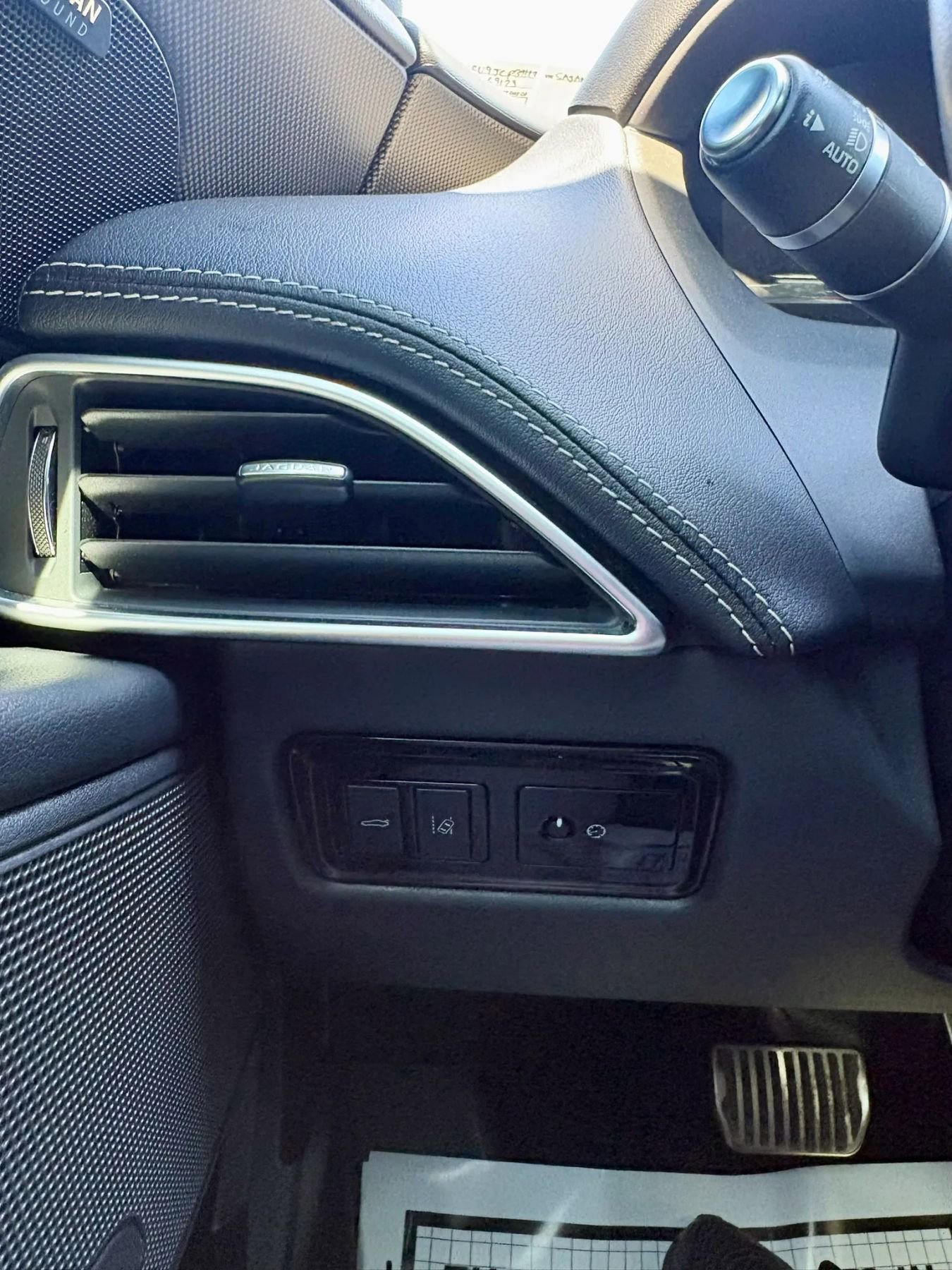 Used 2018 Jaguar XE S AWD/4WD image 40