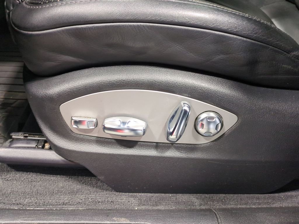 Used 2018 Porsche Macan image 19