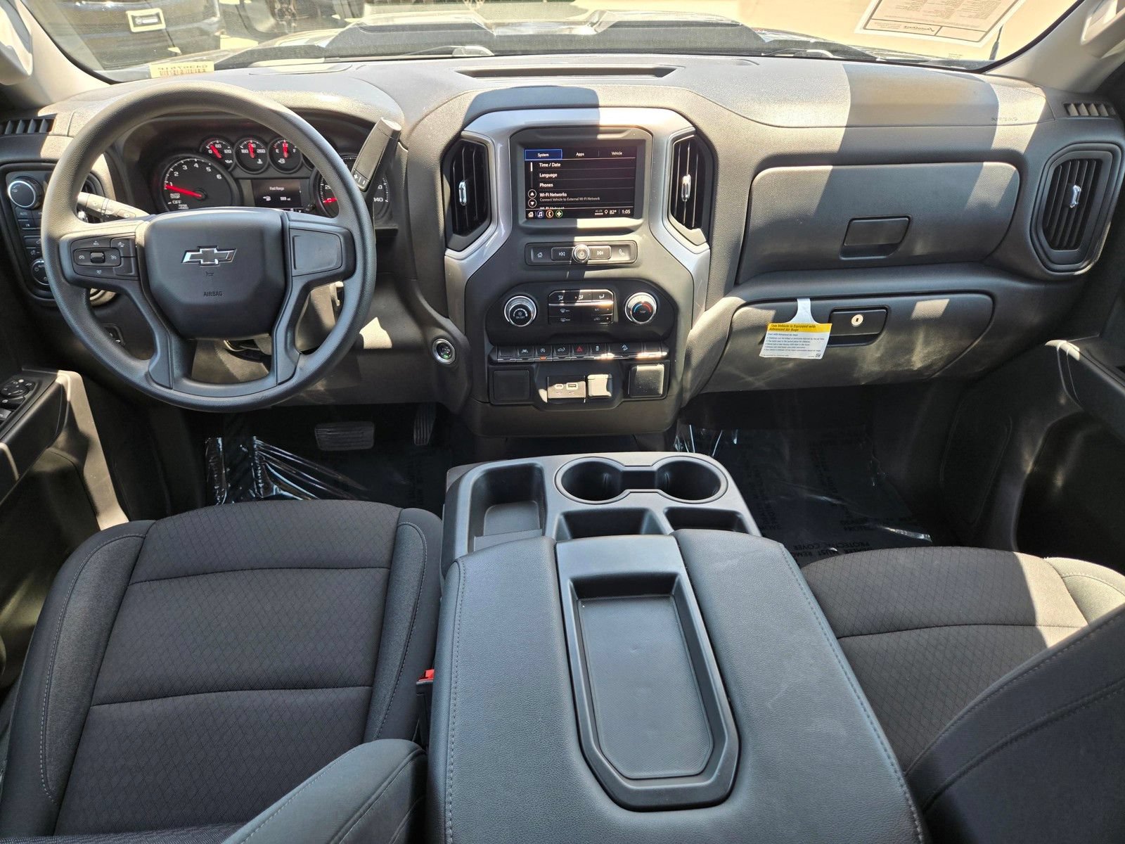 Used 2024 Chevrolet Silverado 1500 Custom Trail Boss w/ Dark Appearance Package AWD/4WD image 18