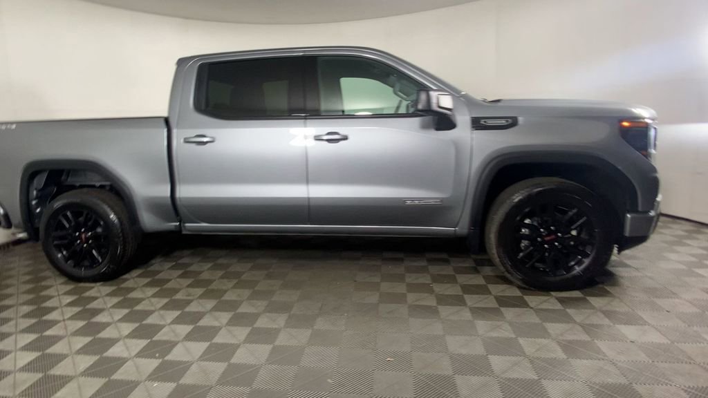 Used 2025 GMC Sierra 1500 Elevation image 2