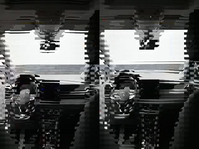 New 2026 Volkswagen Taos SE image 10