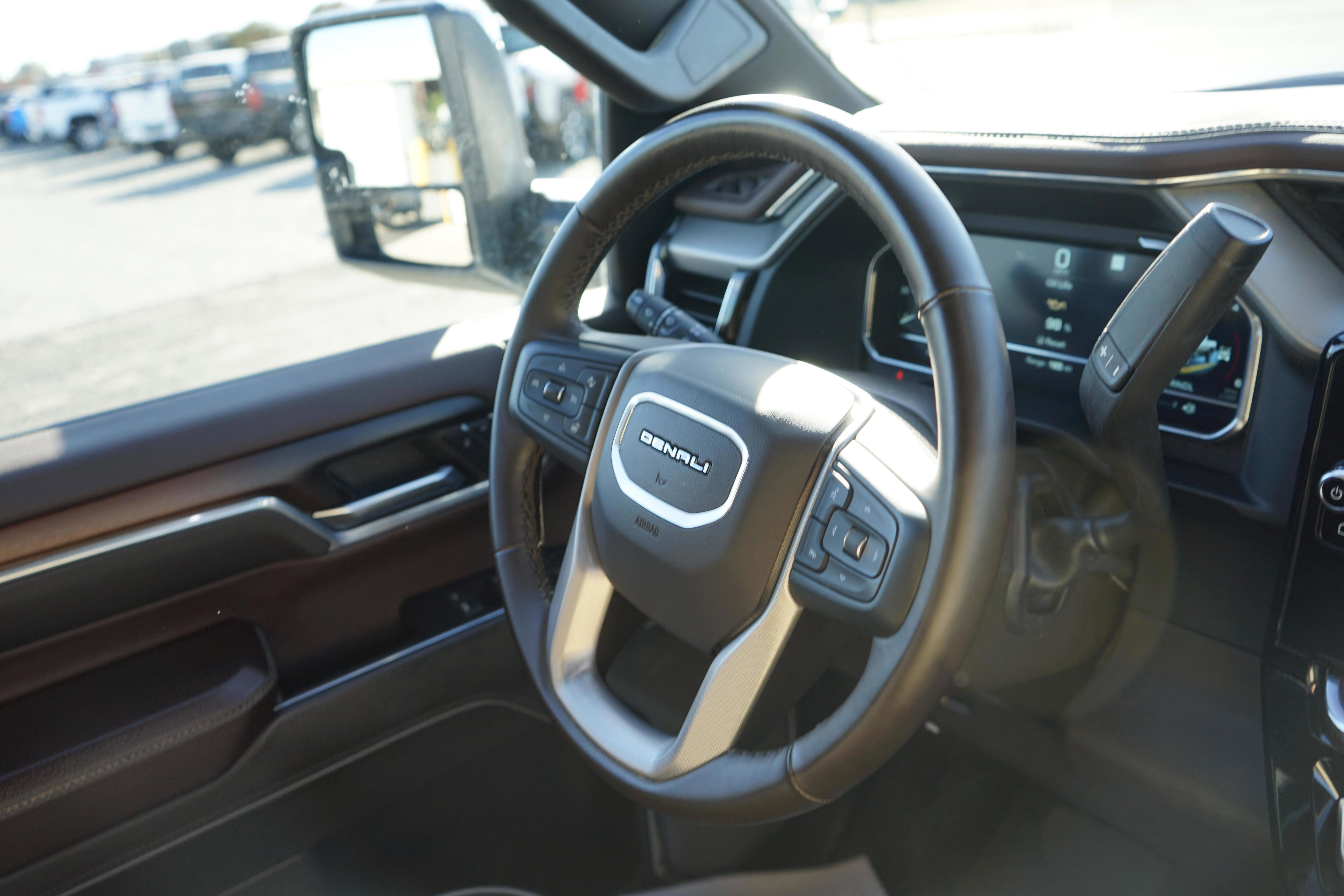 Used 2025 GMC Sierra 2500 Denali w/ Max Trailering Package image 25