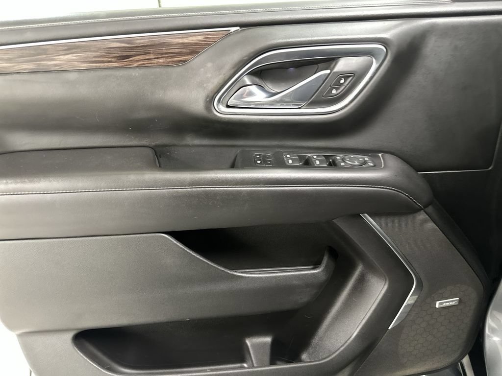 Used 2021 Chevrolet Tahoe Z71 w/ Z71 Signature Package AWD/4WD image 11