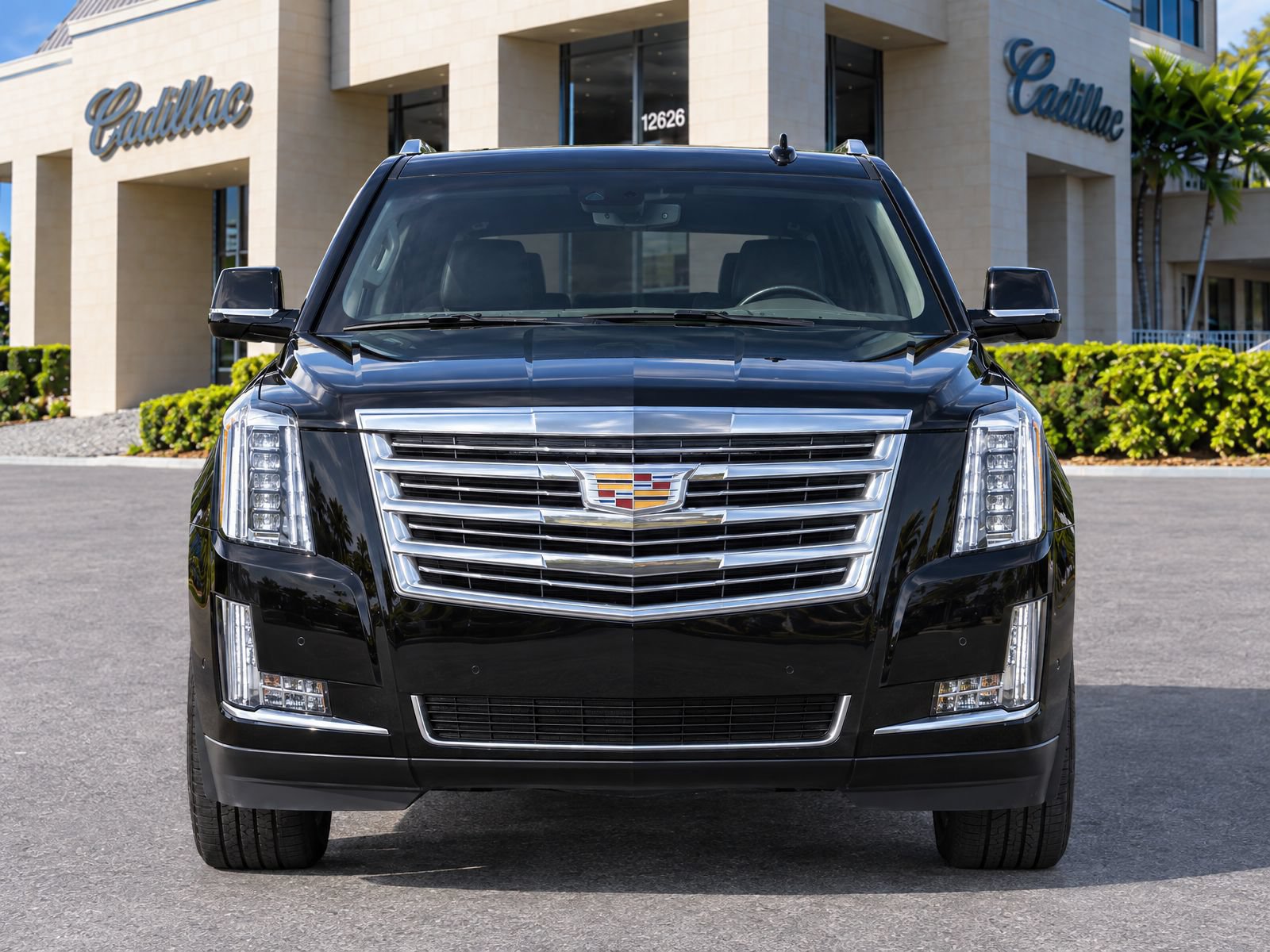 Used 2018 Cadillac Escalade Platinum AWD/4WD image 5