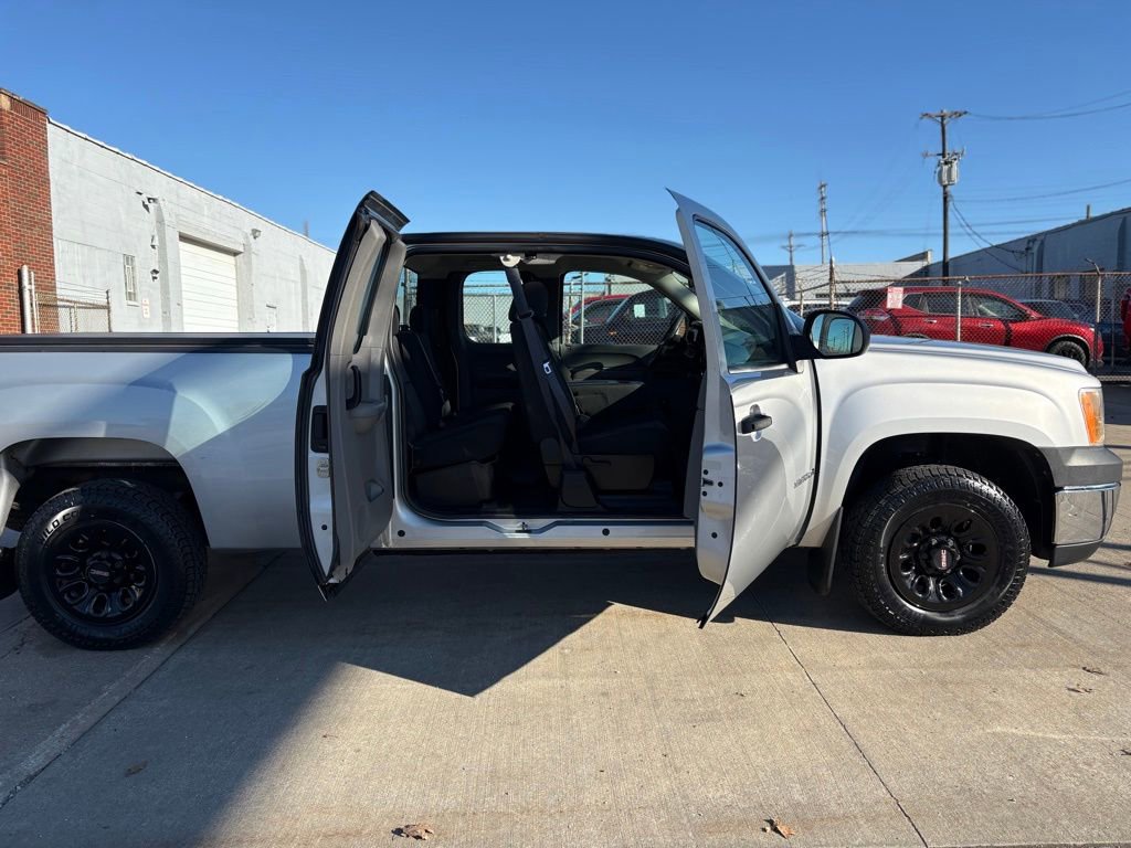 Used 2011 GMC Sierra 1500 W/T RWD image 32