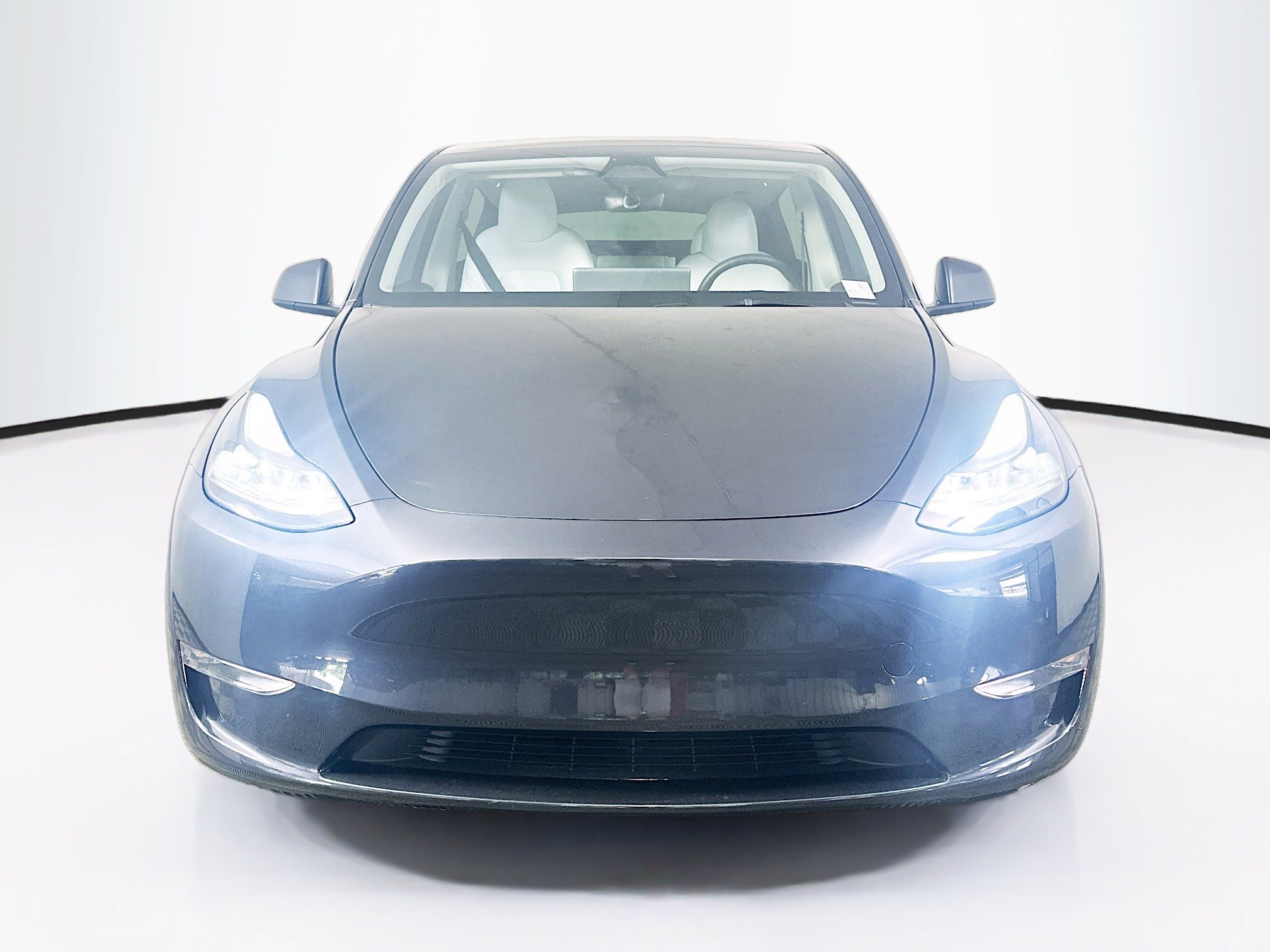Used 2025 Tesla Model Y Long Range AWD/4WD image 2