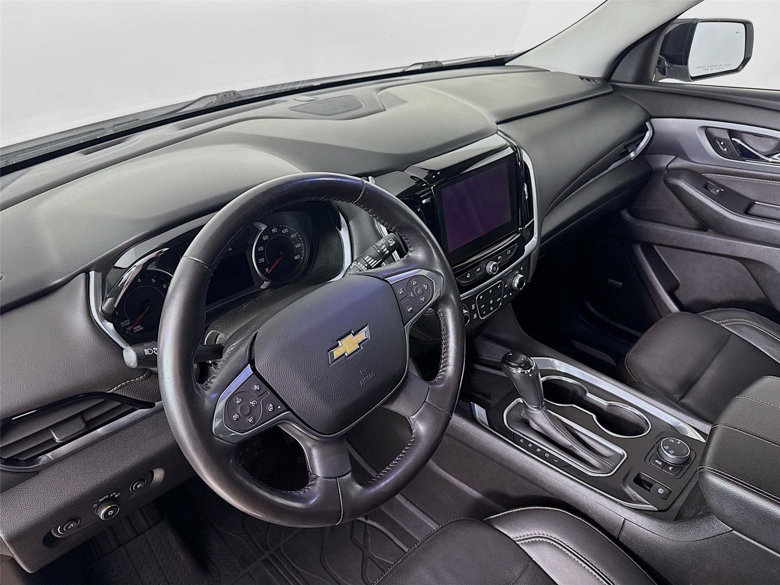 Used 2019 Chevrolet Traverse Premier w/ LPO, Blackout Package AWD/4WD image 25