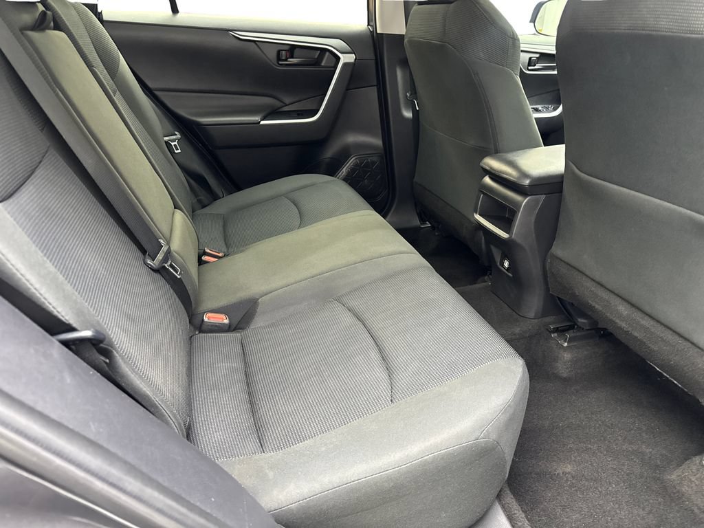 Used 2021 Toyota RAV4 LE FWD image 39