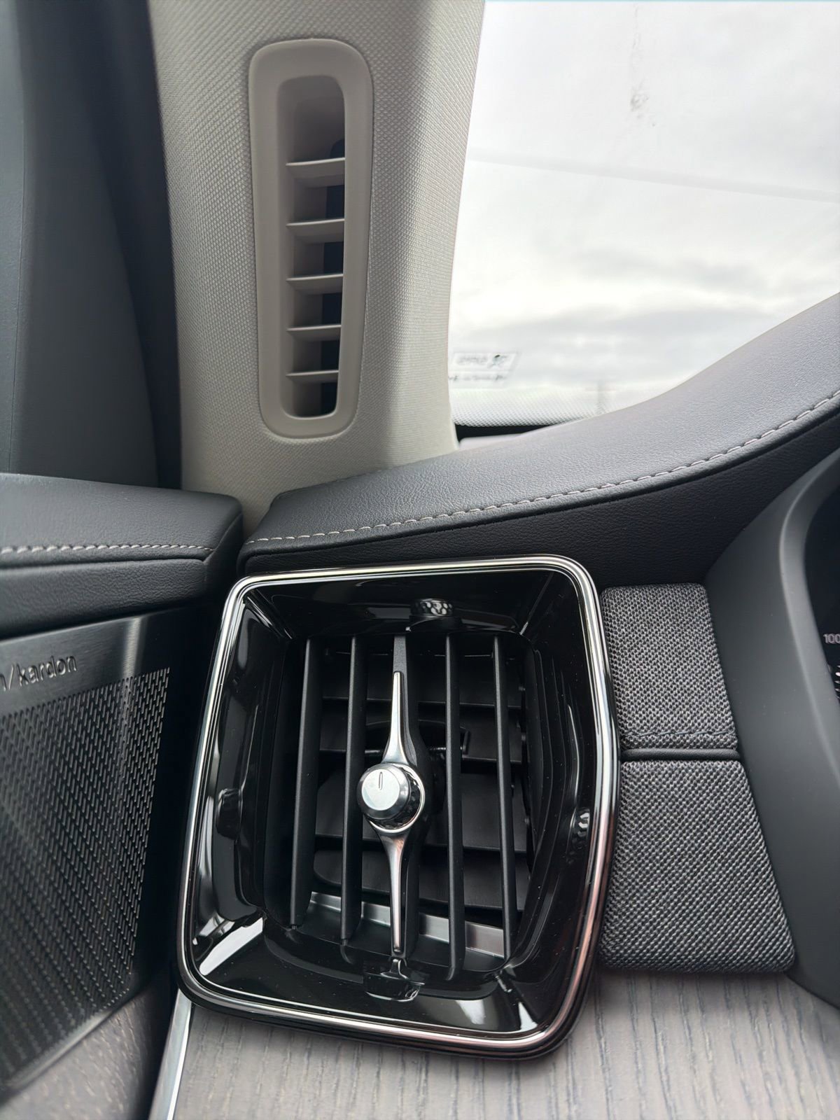 New 2026 Volvo XC90 T8 Ultra w/ Protection Package image 41