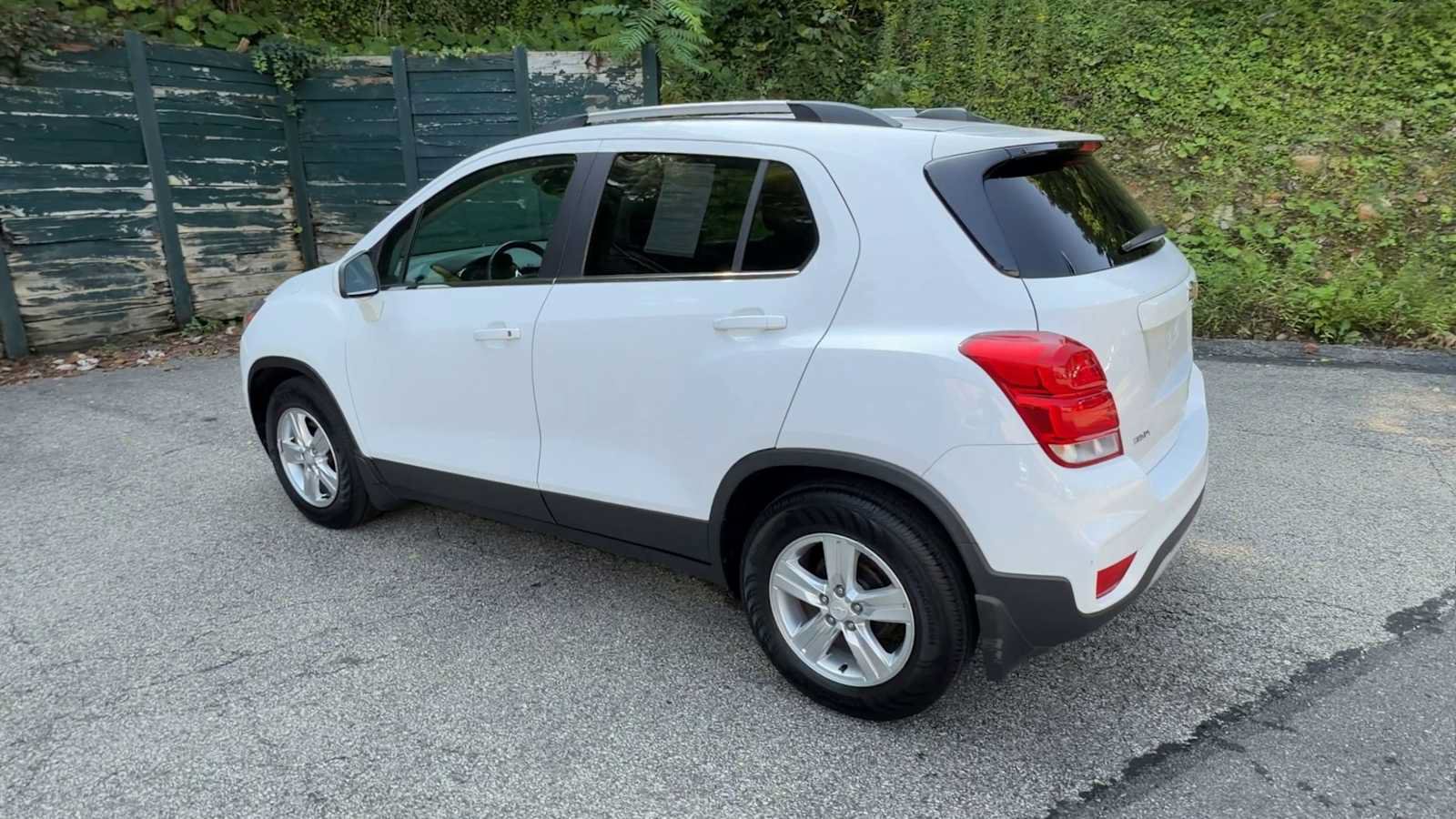 Used 2018 Chevrolet Trax LT w/ LPO, Protection Package FWD image 6