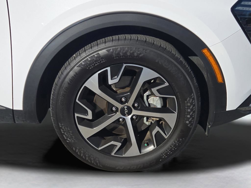 Certified 2025 Kia Sportage EX w/ Premium Package image 6