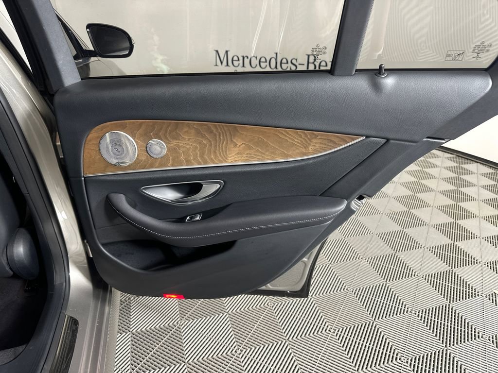Used 2022 Mercedes-Benz E 350 Sedan image 18