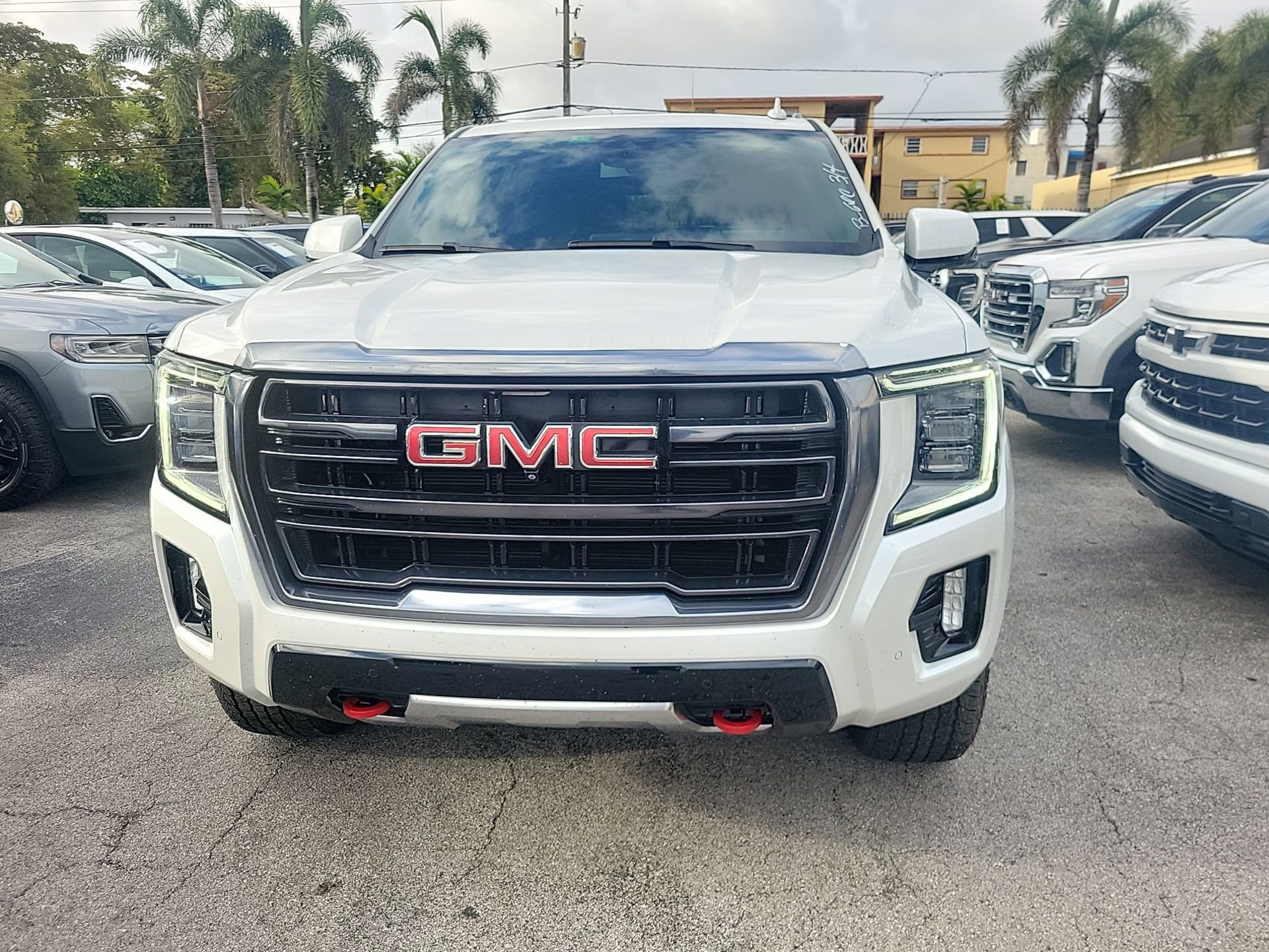 Used 2024 GMC Yukon AT4 w/ Technology Package image 5
