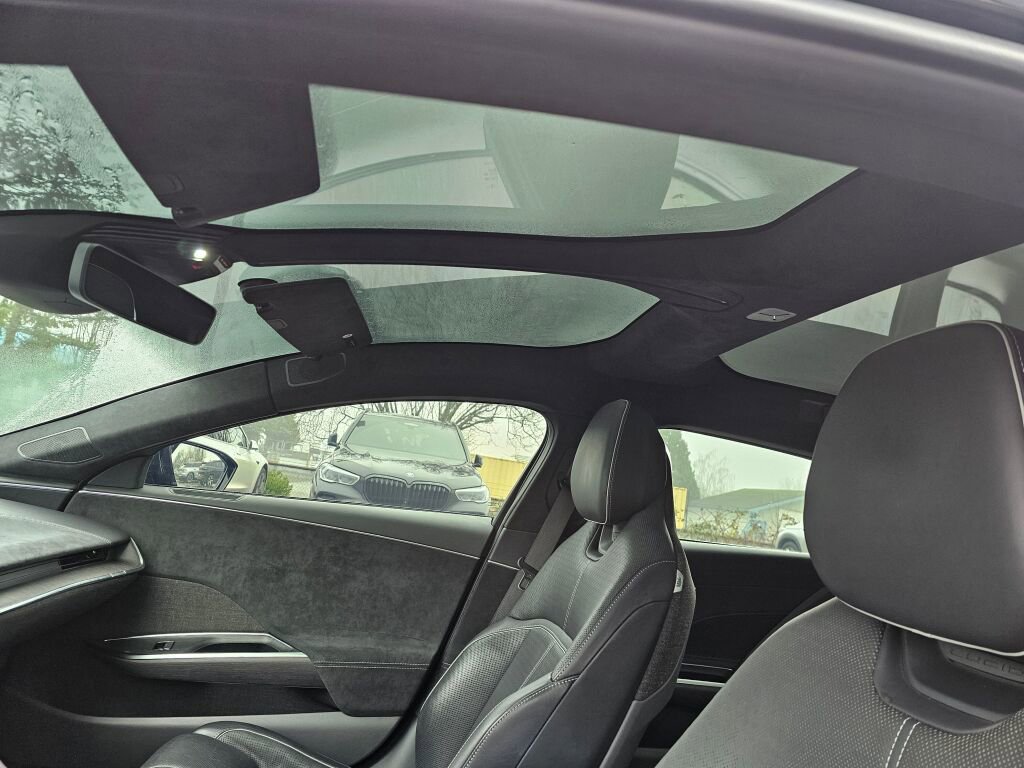 Used 2022 Lucid Air Grand Touring image 26