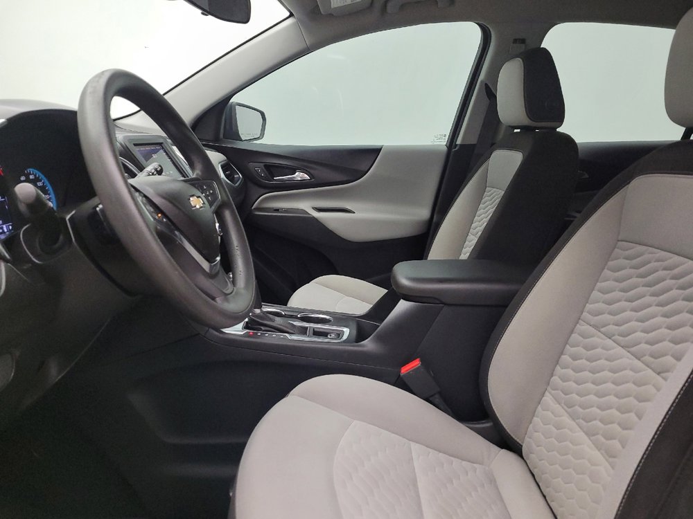 Used 2020 Chevrolet Equinox LS image 17