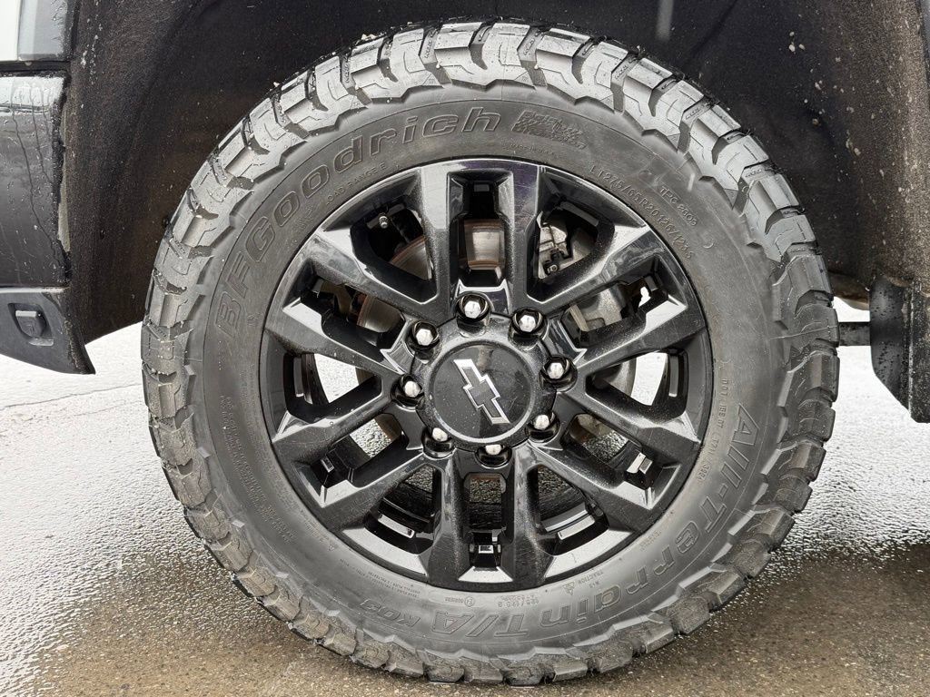 Used 2025 Chevrolet Silverado 2500 LT w/ Trail Boss Package image 9