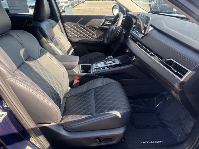 Used 2023 Mitsubishi Outlander SEL image 30