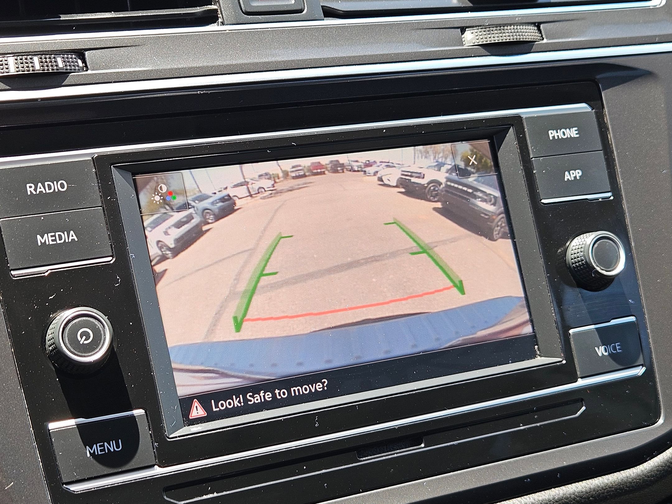 Used 2022 Volkswagen Tiguan S FWD image 18