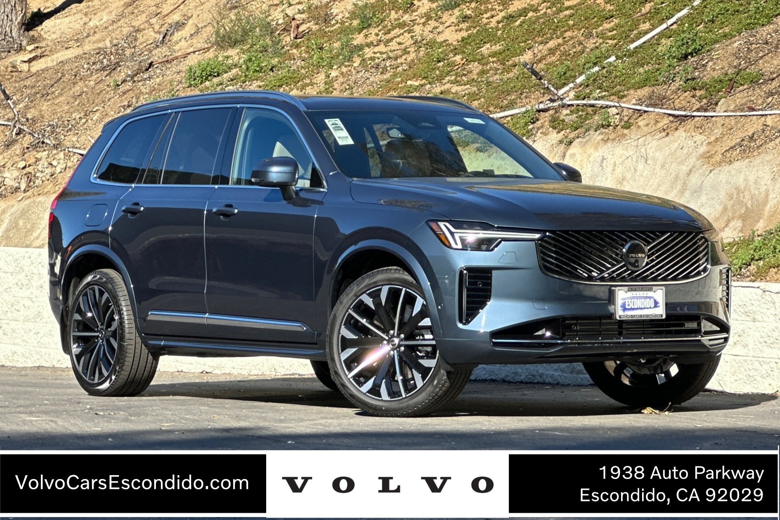 New 2026 Volvo XC90 T8 Ultra w/ Protection Package Premier image 1