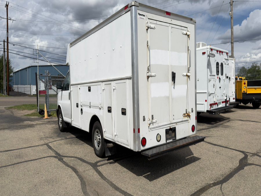 Used 2008 Chevrolet Express 3500 RWD image 3